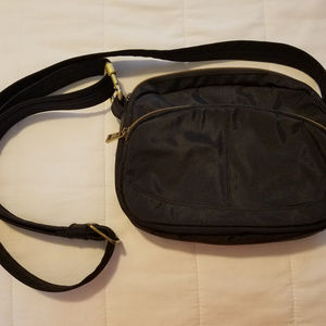 Travelon E/W Anti-Theft Shoulder Bag  3 Zippers